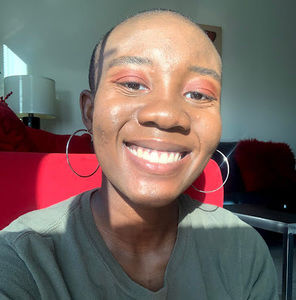 Meet your Posher, Layla